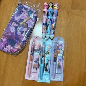 Kpop demon Hunter 7 items (3 multicolor pens, 3 mechanical pencils, pencil case)